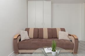 Studio for 4 Guests Gdynia by Renters