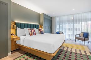 Motif on Nashville's Music Row