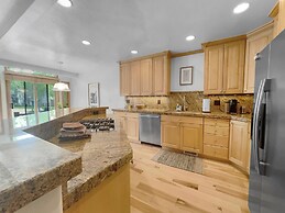 2480 Escape To The Lakes At Deer Valley! Private Hot Tub Oasis-close T