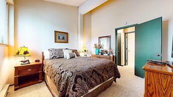 Summit #232 1 Bedroom Condo by RedAwning