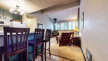 Summit #232 1 Bedroom Condo by RedAwning