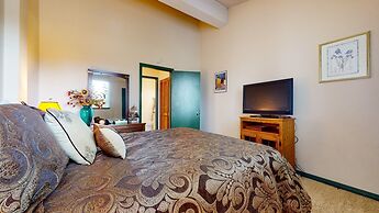 Summit #232 1 Bedroom Condo by RedAwning