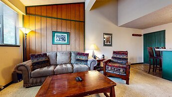 Summit #232 1 Bedroom Condo by RedAwning