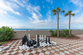 Phoenix West Ii 1817 4 Bedroom Condo by Redawning