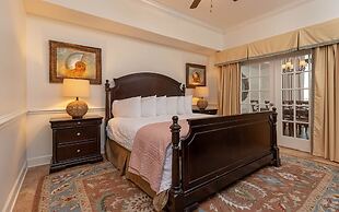 Phoenix West Ii 1817 4 Bedroom Condo by Redawning