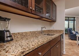 Phoenix West Ii 1817 4 Bedroom Condo by Redawning