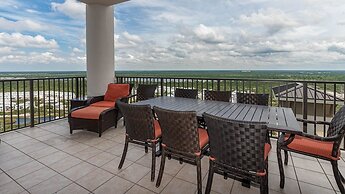 Phoenix West Ii 1817 4 Bedroom Condo by Redawning