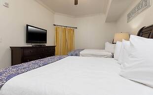 Phoenix West Ii 1817 4 Bedroom Condo by Redawning