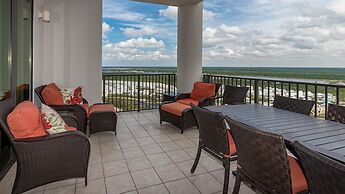 Phoenix West Ii 1817 4 Bedroom Condo by Redawning