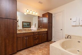 Phoenix West Ii 1817 4 Bedroom Condo by Redawning