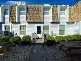 Gullway Townhouse 2823 3 Bedroom Townhouse by RedAwning