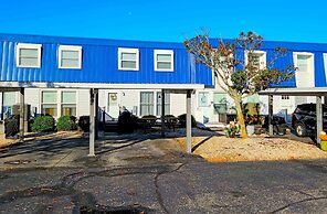 Gullway Townhouse 2823 3 Bedroom Townhouse by RedAwning