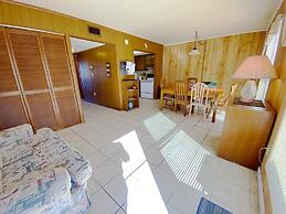 Gullway Townhouse 2823 3 Bedroom Townhouse by RedAwning