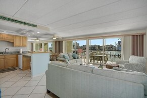 Thunder Island 139d 2 Bedroom Condo by RedAwning