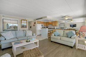 Thunder Island 139d 2 Bedroom Condo by RedAwning