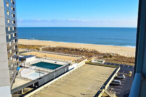 Quay 903 2 Bedroom Condo by Redawning