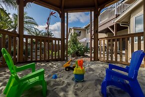 Margaret 5 Bedroom Home by RedAwning