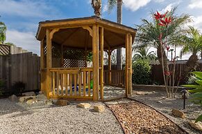 Margaret 5 Bedroom Home by RedAwning