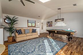 Margaret 5 Bedroom Home by RedAwning