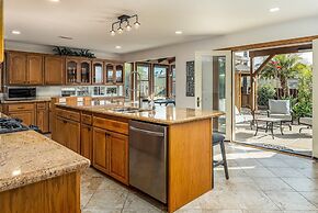 Margaret 5 Bedroom Home by RedAwning