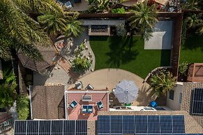 Margaret 5 Bedroom Home by RedAwning