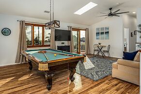 Margaret 5 Bedroom Home by RedAwning