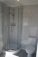 The Rose 37ft Lakeside Yacht inc Hot Tub