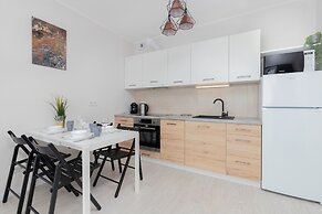 Apartment Morena Rakoczego by Renters