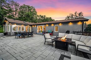 GLOBALSTAY Luxury Chalet Sharon HOT TUB