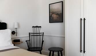 Longfellow Hotel