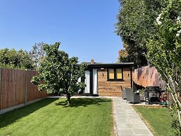 Captivating 1-bed Studio in London