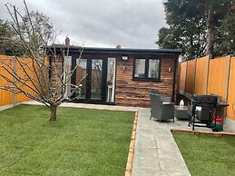 Captivating 1-bed Studio in London