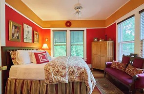 Grady House Bed & Breakfast
