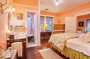 Grady House Bed & Breakfast