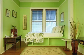 Grady House Bed & Breakfast