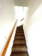 Lovely 2-bed Tree-hole in Northolt Southharrow