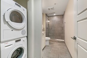 Chic Elegance in the Heart of NOLA: 4-Bedroom Oasis Awaits!