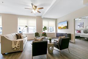 Chic Elegance in the Heart of NOLA: 4-Bedroom Oasis Awaits!