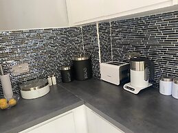 Stunning 3-bed Apartment in Rodney Bay