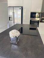 Stunning 3-bed Apartment in Rodney Bay