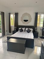 Stunning 3-bed Apartment in Rodney Bay