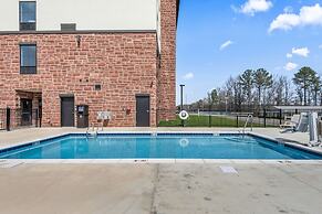 Cobblestone Hotel & Suites - Cullman