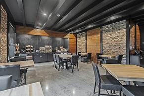 Cobblestone Hotel & Suites - Cullman