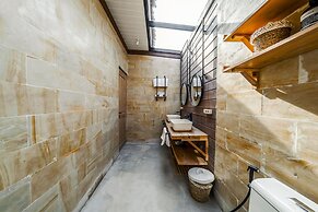 Nyaman Villas by EVDEkimi