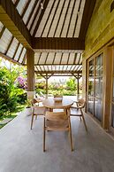 Nyaman Villas by EVDEkimi