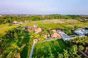 Nyaman Villas by EVDEkimi