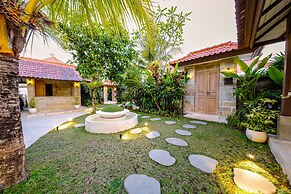 Nyaman Villas by EVDEkimi