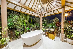 Nyaman Villas by EVDEkimi