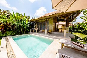 Nyaman Villas by EVDEkimi