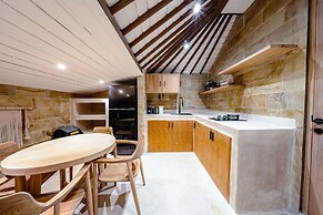 Nyaman Villas by EVDEkimi